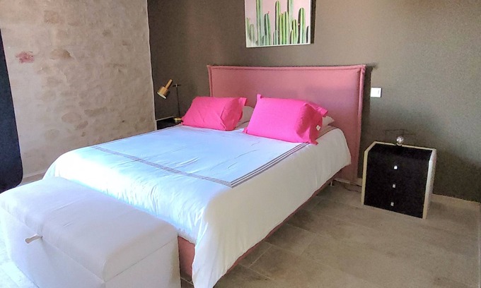 Beaucaire Other | MAS TAREAU LE CHAI