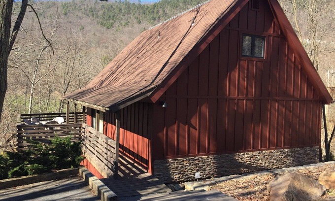 Massanutten Cabin | MASSANUTTEN FOR KIDS - Upper Mountain with Playroom and Views of the Slopes!