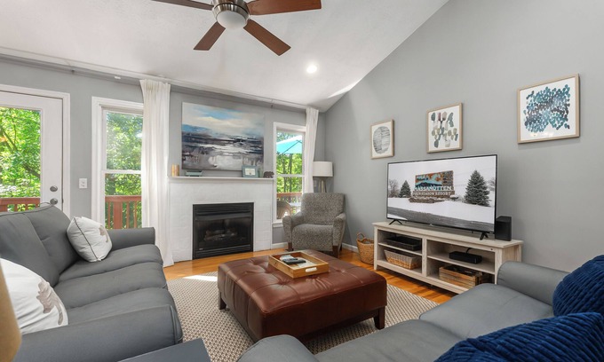 Massanutten Cottage | Massanutten's Charming Blue Bear Cottage - NEW!
