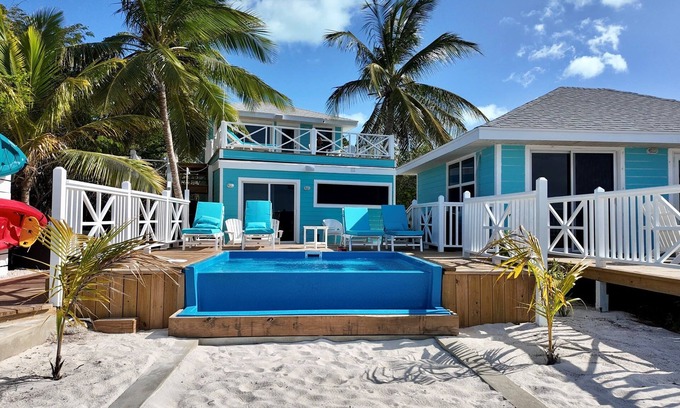 George Town Villa | Master Suite & 1Bed Beachfront - Calm Water Villas