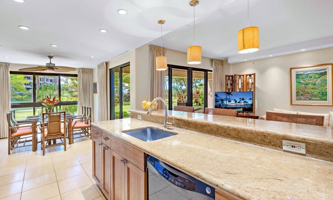 Kaanapali Condo | Maui Resort Rentals: Kaanapali Alii 233 - Luxurious Interior Courtyard 3BR with Stunning Ocean Views!