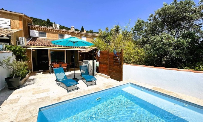 La Londe-les-Maures House | Mazet Provençal with air conditioning for 4 people with a private pool in the Domaine de Valcros.