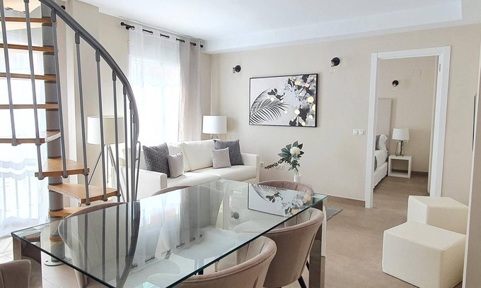 El Pilar Apartment | MD Balmes Street Duplex Apartment 5 + Terrace