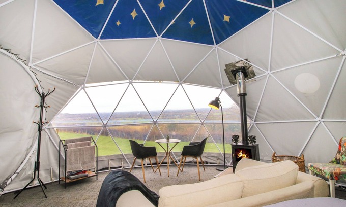 Llanymynech Cottage | Meadow View - Bryn-mawr Retreat