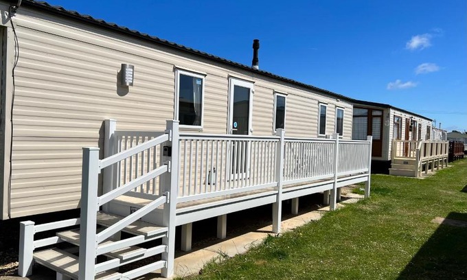 Chapel Saint Leonards Apartment | Meadow View Golden Palm Resort