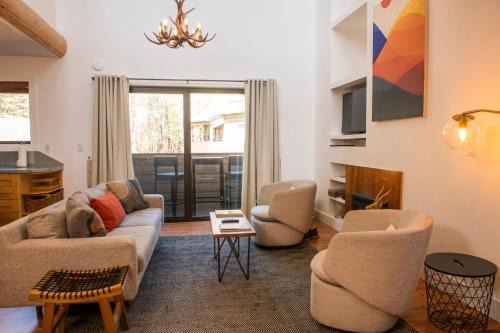Ketchum House | Meadowbrook Condos