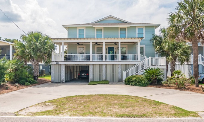 Litchfield by the Sea House | Meant 2 B'each 6 bedroom 5.5 bath home in South Litchfield, PRIVATE POOL