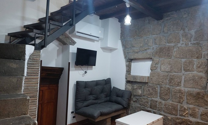 Viterbo Apartment | Medieval style house in the historic center