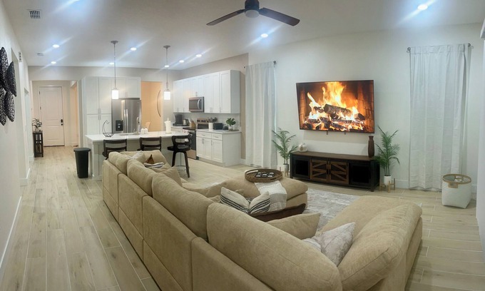 Northwest Orlando House | Meet. Play. Stay. Relax & Play in Orlando