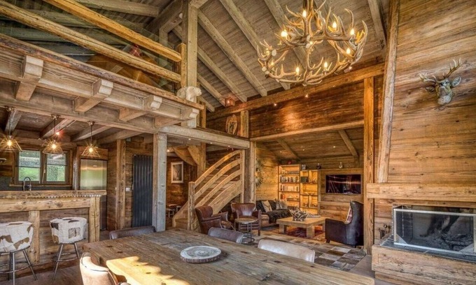 Demi-Quartier Ski Chalet | MEGEVE Traditional wooden chalet in the heart of the mountains - 8 peoplenn