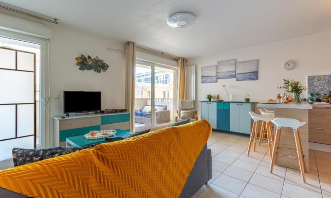 Euromed - La Joliette Apartment | MELCHIOR - Beau T2 avec terrasse au cœur d'Euroméditerranée