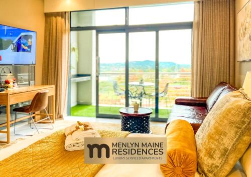 Menlyn Apartment | Menlyn Maine Residences - Napoli with king sized bed