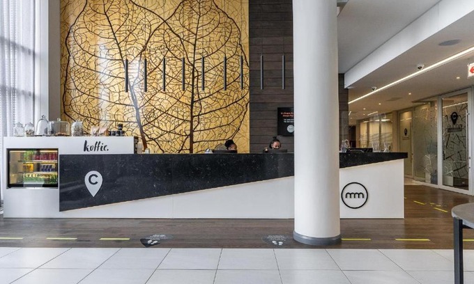 Menlyn Apartment | Menlyn Maine Trilogy Penthouse 42