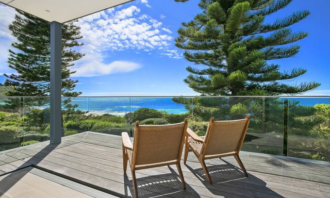 Boomerang Beach Villa | Mer Claire | ocean view luxury at Boomerang Beach