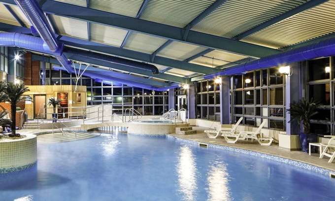 Chester Hotel | Mercure Chester Abbots Well Hotel