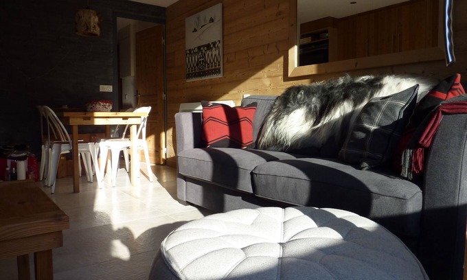 Les Allues Apartment | MERIBEL MOTTARET ALL INCLUSIVE SKI IN&OUT, LUXURIOUS DUPLEX 4 * IN PEACE, PARKIN