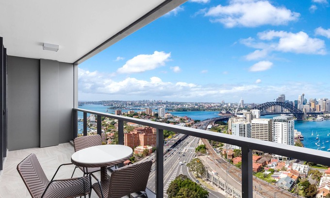 North Sydney Apartment | Meriton Suites North Sydney