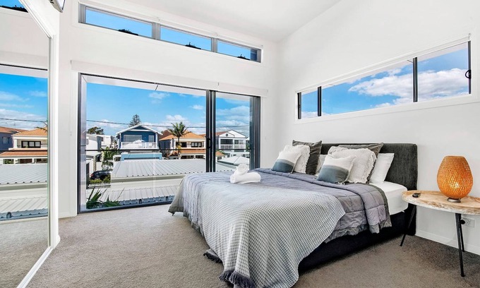 Mermaid Beach House | Mermaid Beach Break (With Car Parking)