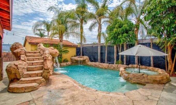 Hawthorne House | MermaidsCoveLA- A hidden oasis in Los Angeles
