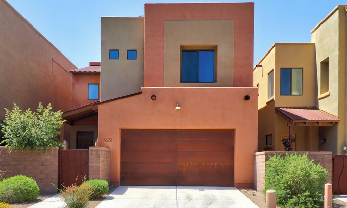 Tucson House | Mesquites at River Bend