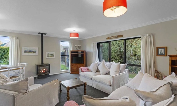 Methven House | Methven MtHutt/Opuke big house-private,fenced,5 min walk to centre, pet-friendly
