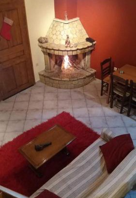 Ano Lousoi Apartment | Mezonetes Helmos