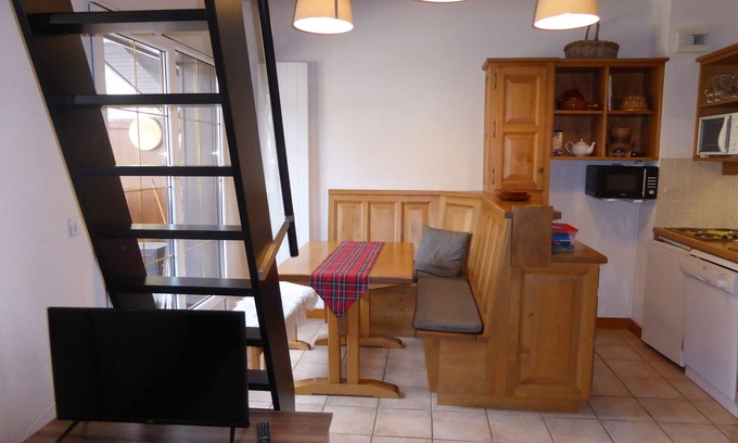 Les Contamines-Montjoie Apartment | Mezzanine studio for 4 in Les Contamines-Montjoie with garage