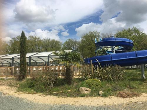 La Boissiere-de-Montaigu House | MH First 6pers 30min PuyduFou HellFest