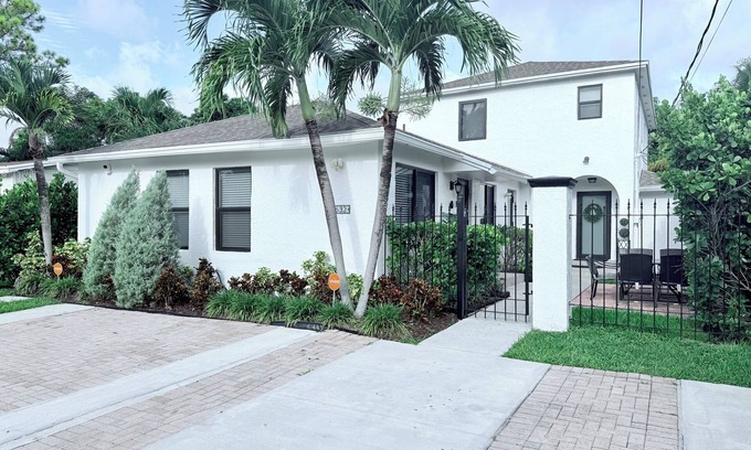 Coral Way House | Miami 4BR Oasis: Heated Pool, Sleeps 10