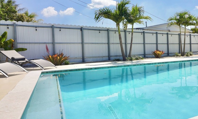 Miami Gardens House | Miami 5BR Private, Luxury, Modern Home with POOL