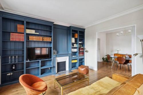 Republique - Les Ponts Apartment | Michel Columb elegant - en centre ville