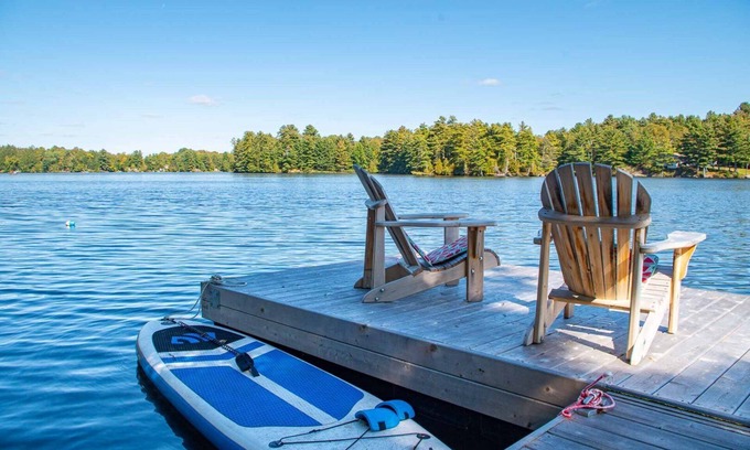 McDougall Cottage | Mid-Century Enchantment- 3 bedrooms, 2 bathrooms, and 1 half bath in Parry Sound, ON