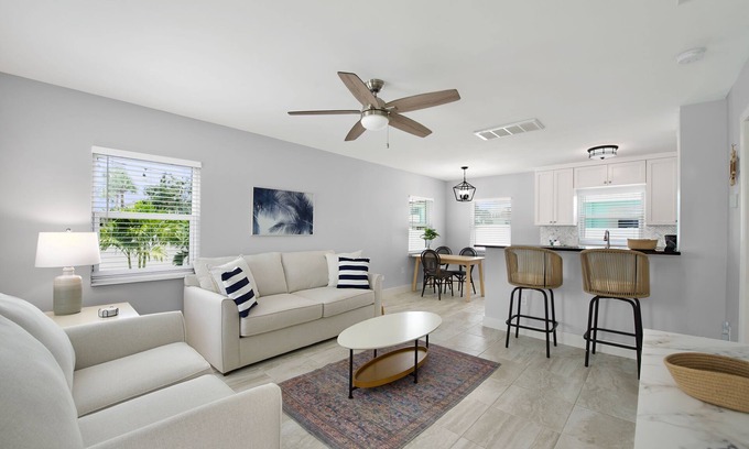 Mid Island House | Mid-Island, completely renovated duplex, 1bedroom/1 bath- CLOSE TO THE BEACH!