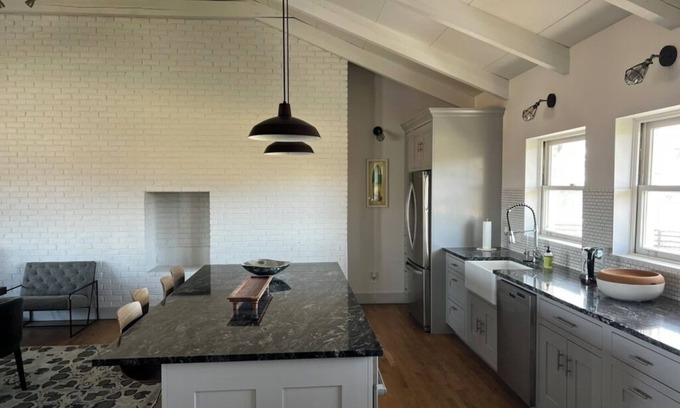 Mc Kinney Other | Midcentury 3-bedroom farmhouse on the city line between Danville and Stanford.