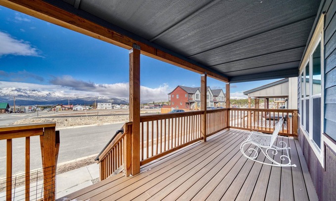 Leadville Cabin | Midgarth Hus- Brand New Railyard home minutes to Copper & Ski Cooper!