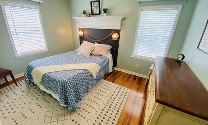 Glenview-Pinegrove House | Midtown Cottage Close to FSU/Downtown