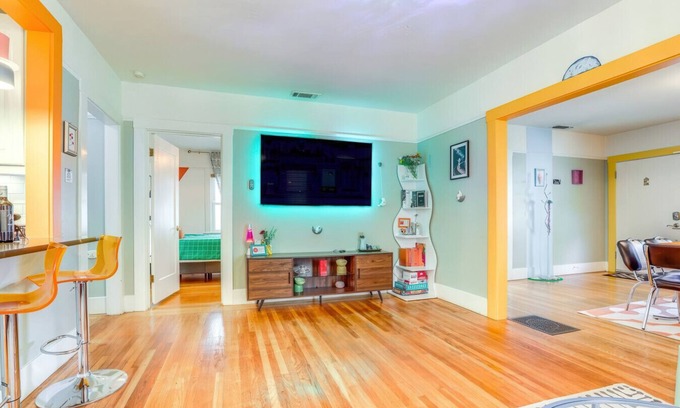 New Era Park House | Midtown Oasis | BBQ, Deck, Games & Artistic Vibes