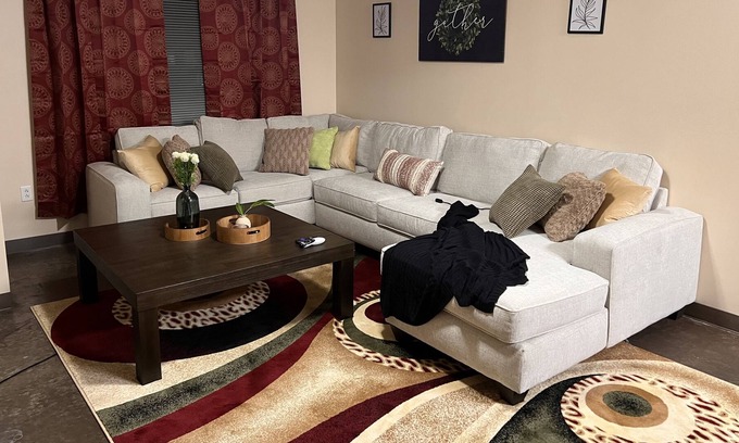 Midtown Apartment | Midtown Retreat: Just 3 mins from Overton Square!