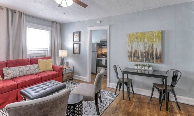 Hanover Place Apartment | Midtown Studio Living
