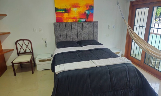 Manga Bed & Breakfast | Migo