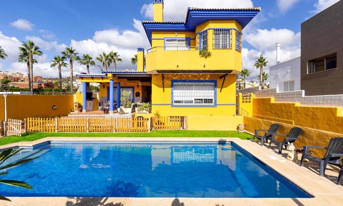 Rincon de la Victoria House | Milestone House