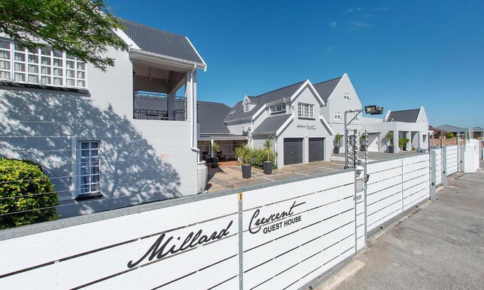 Summerstrand Bed & Breakfast | Millard Crescent Guest House