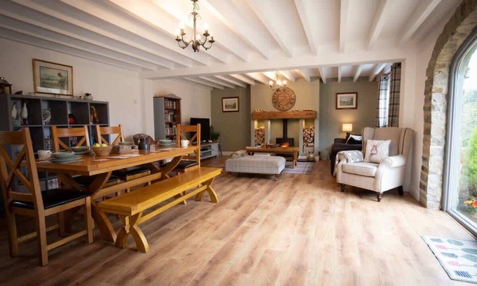 Chop Gate House | Millfield Cottage – Moors Retreat with Garden Views
