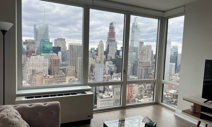 Midtown South Apartment | Million dollar view 1-bed apartment in New York with WiFi, fitness room