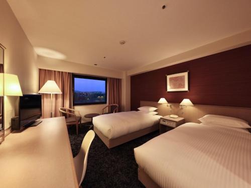 Suita Hotel | Minamisenri Crystal Hotel - Vacation STAY 78158v