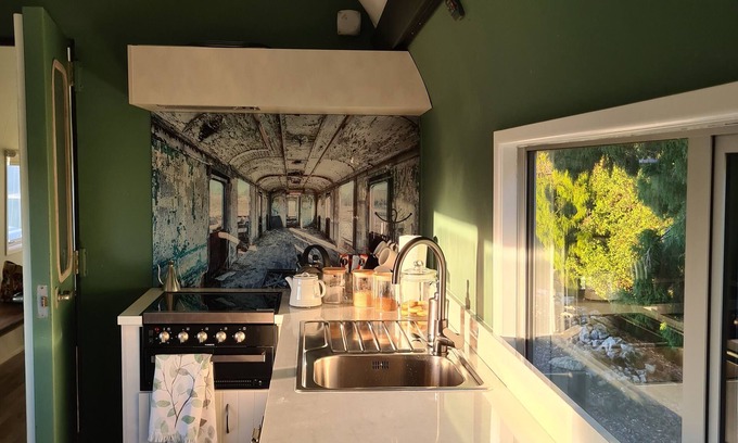Wairoa Apartment | Minden Train