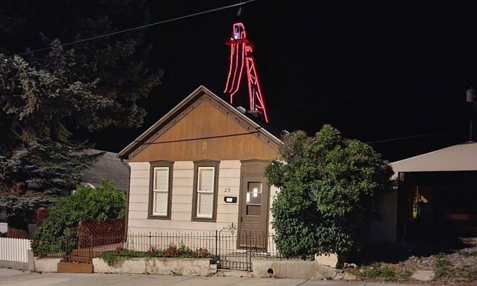 Butte Cottage | Miner's cottage adjacent to the Orignal stage and music complex