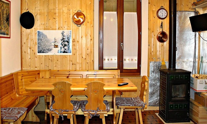 Comeglians Apartment | Mini apartment with panoramic terrace