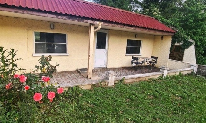 Verdun House | Mini Maison Indépendante Avec Terrasse et Jardin ?