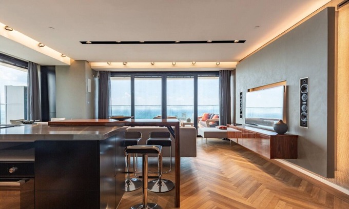 Bat Yam Apartment | Mini-Penthouse With Huge Balcony & Stunning Sea View - 30th Floor Beachfront